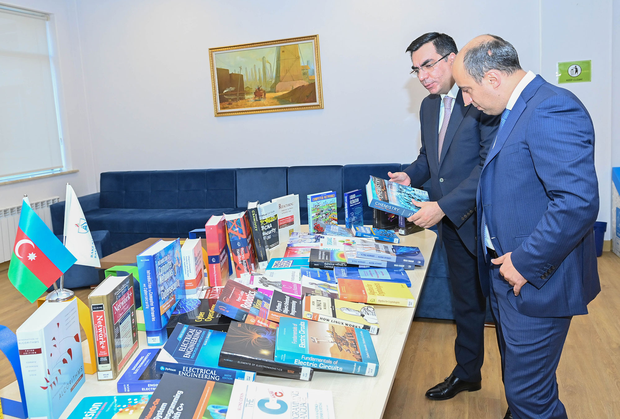 Təhsil naziri Bakı Ali Neft Məktəbində olub