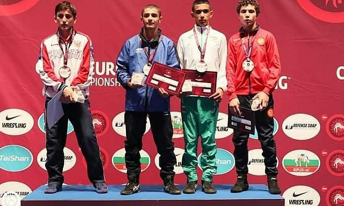 Paytaxt məktəblisi qızıl medal qazanıb
