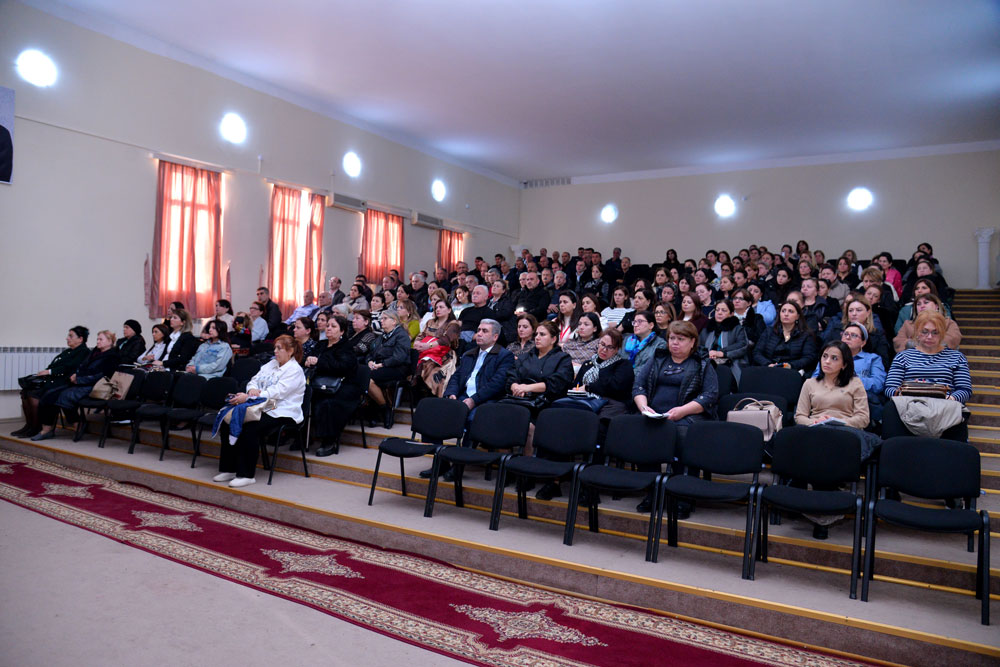 Təsərrüfat işləri üzrə direktor müavinləri təlimlərə cəlb olunub