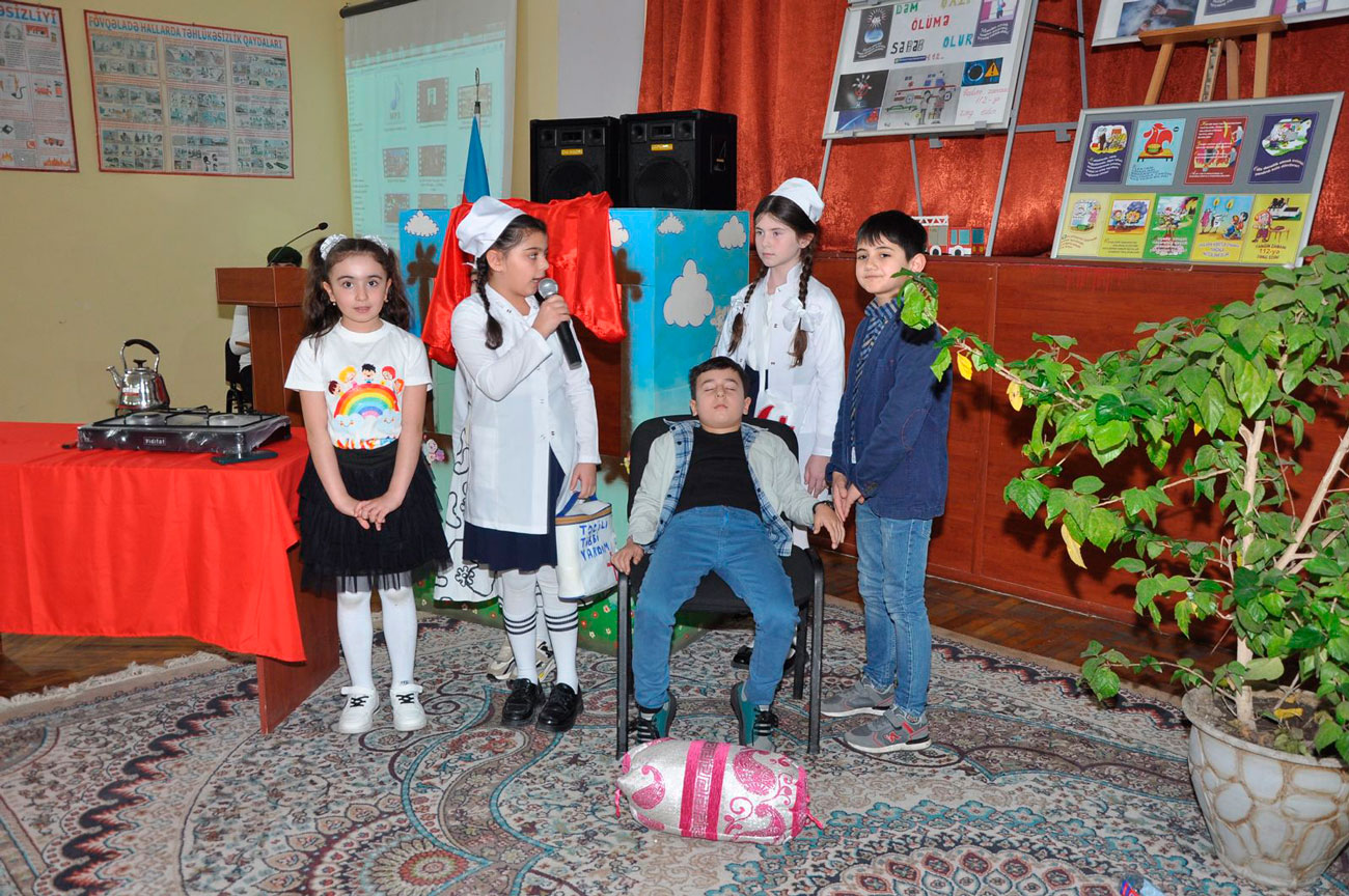 Fövqəladə hallara dair maarifləndirici tədbirlər davam edir