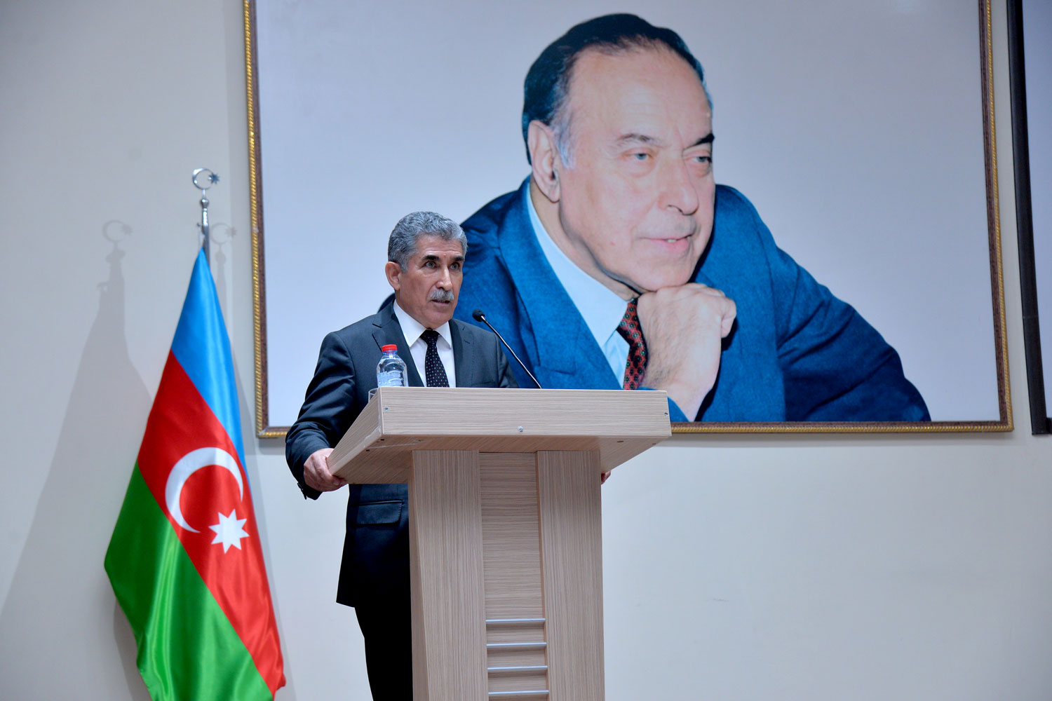 Ulu Öndərə həsr olunmuş konfrans keçirilib