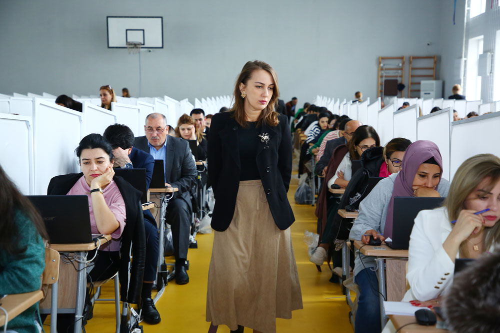 Direktor müavinlərinin işə qəbulu üzrə test imtahanı davam edir