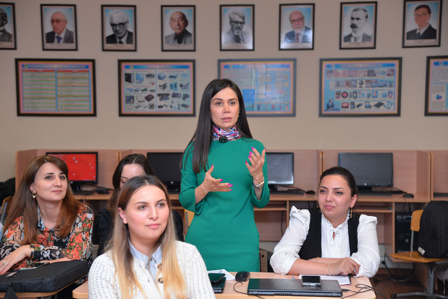 Direktor müavinləri üçün təşkil olunmuş təlimlər başa çatıb