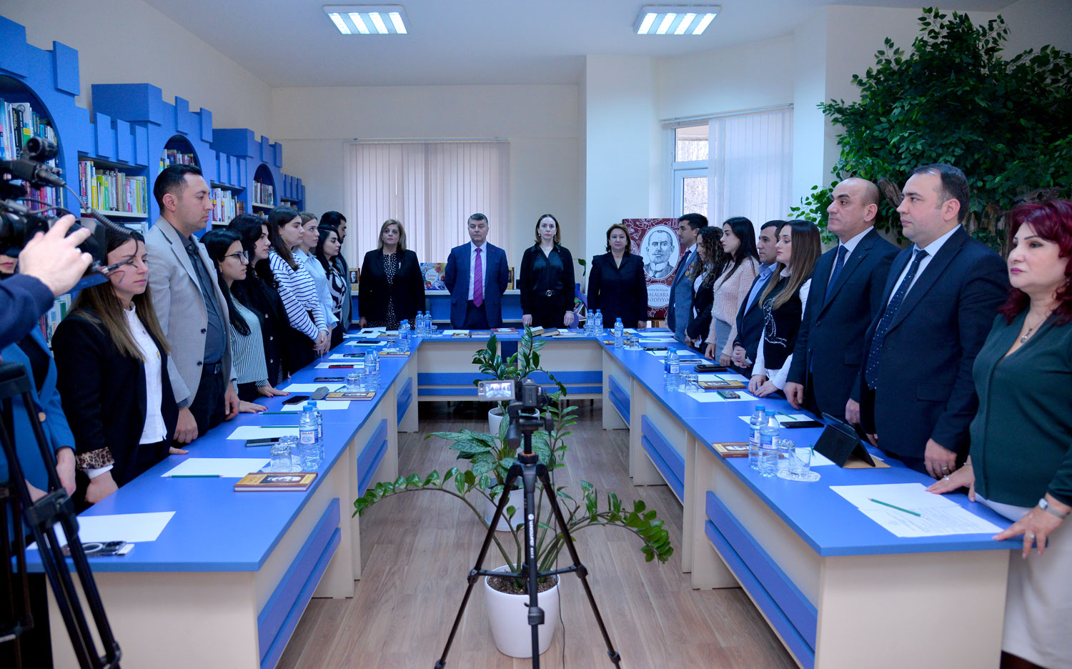Gənc müəllimlərlə müzakirə aparılıb