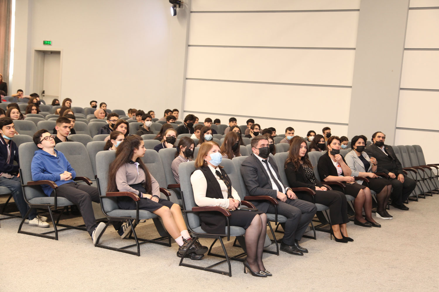 Paytaxt məktəbində “Həyatla oyun” tamaşası nümayiş olunub