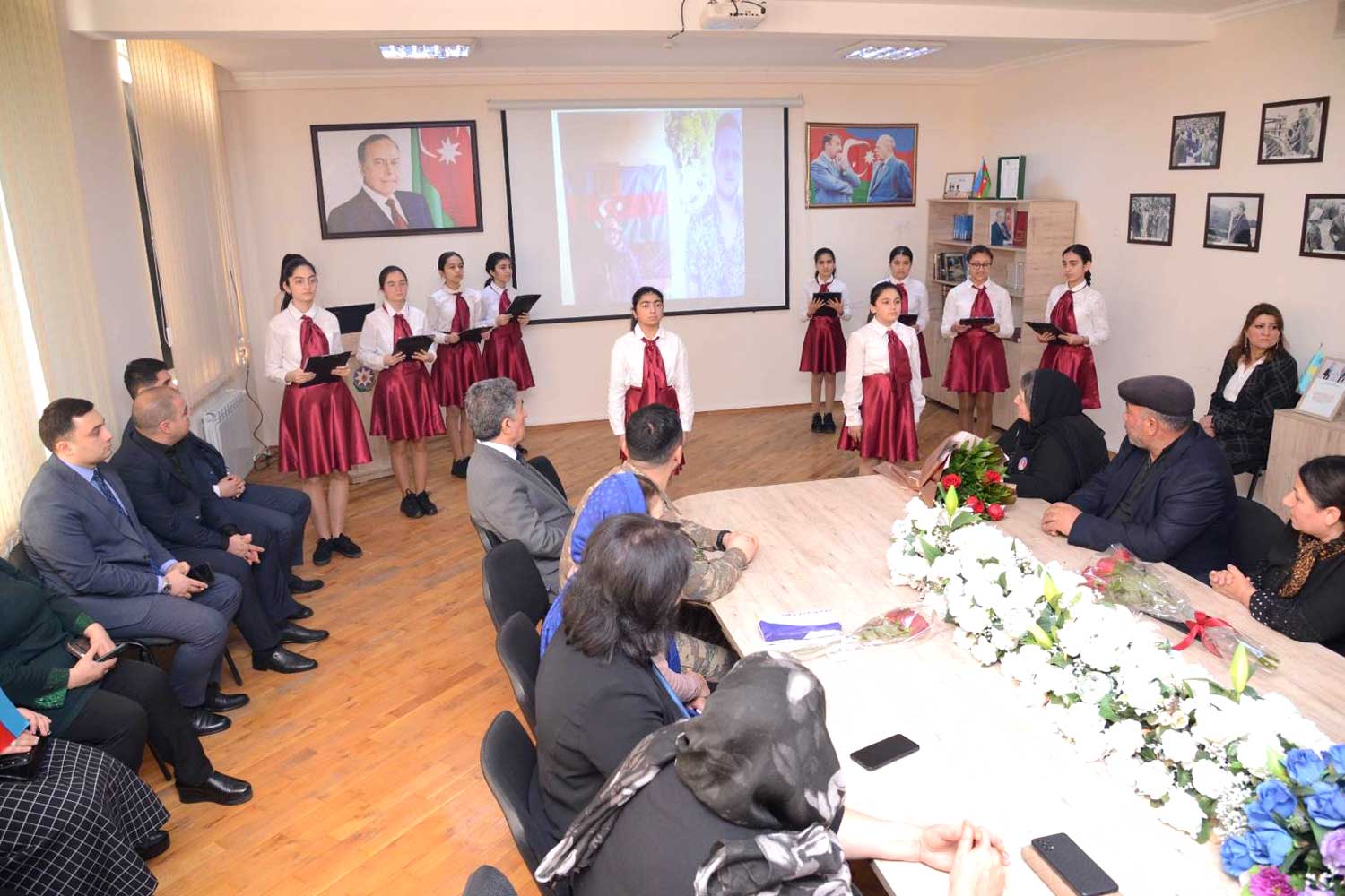 Şəhid anaları təbrik olunub