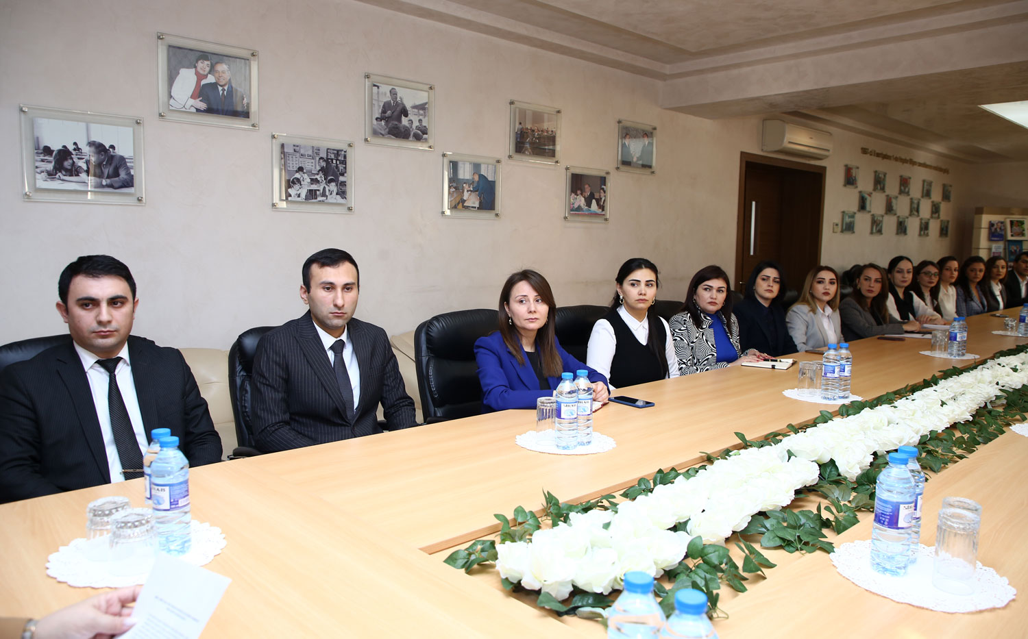 Məktəb mühitinin formalaşdırılması müzakirə müstəvisində