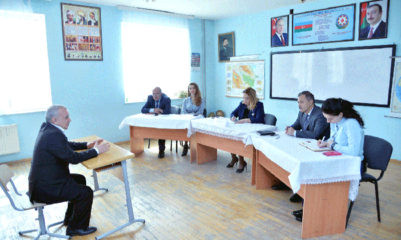 Müəllim və valideynlərin müraciəti dinlənilib