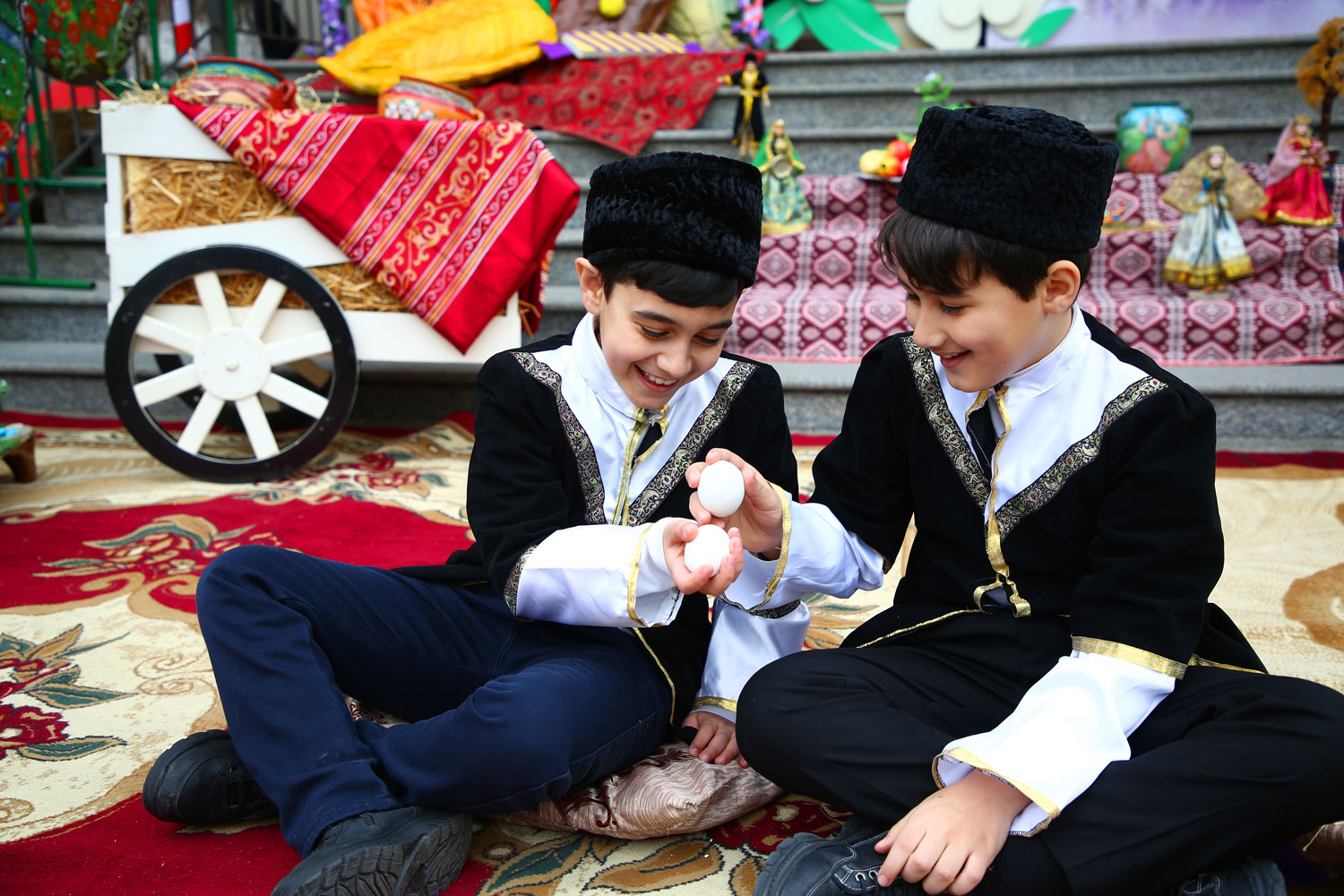 Məktəblilərdən möhtəşəm Novruz festivalı