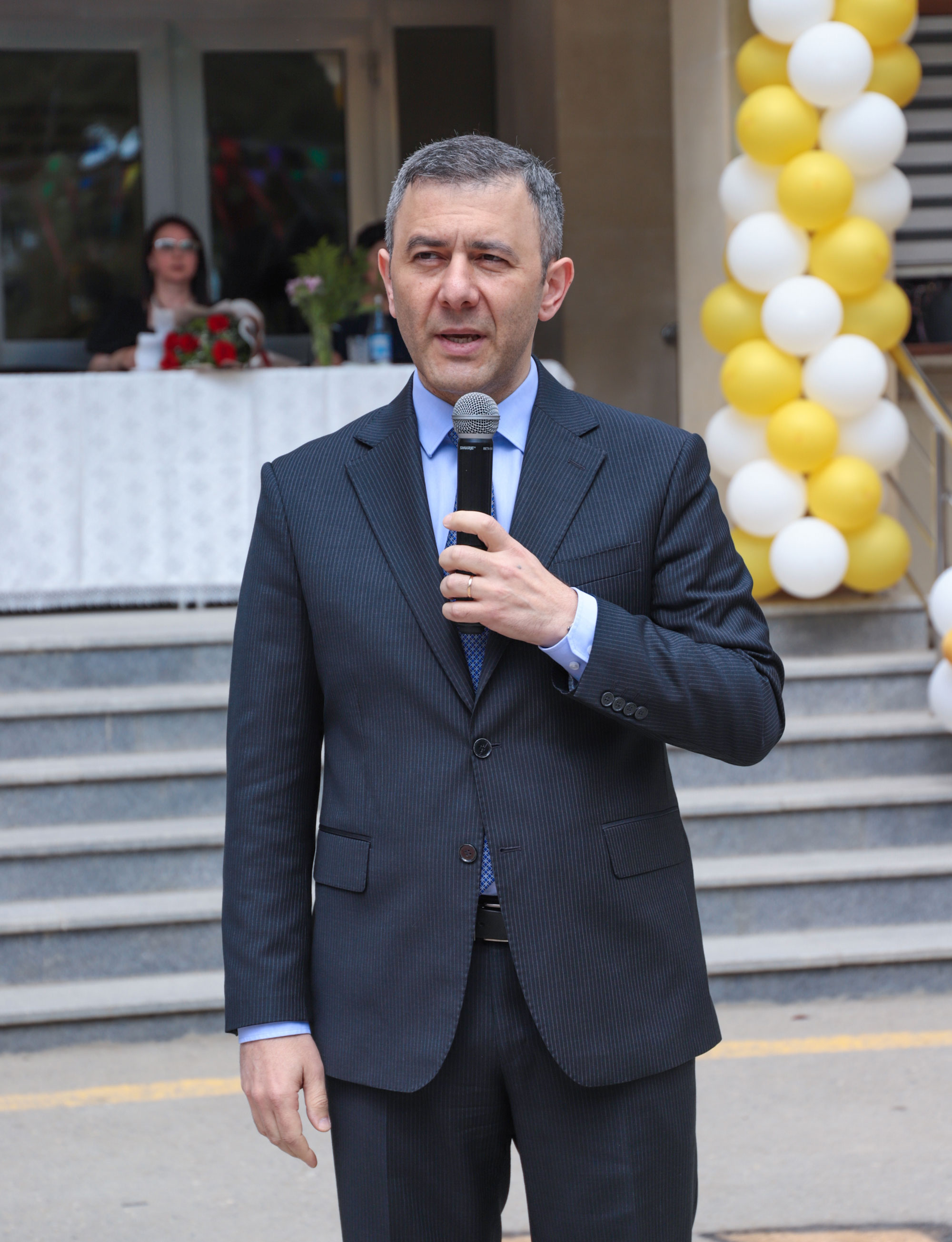 Paytaxt məktəblərində “Son zəng” tədbirləri keçirilib