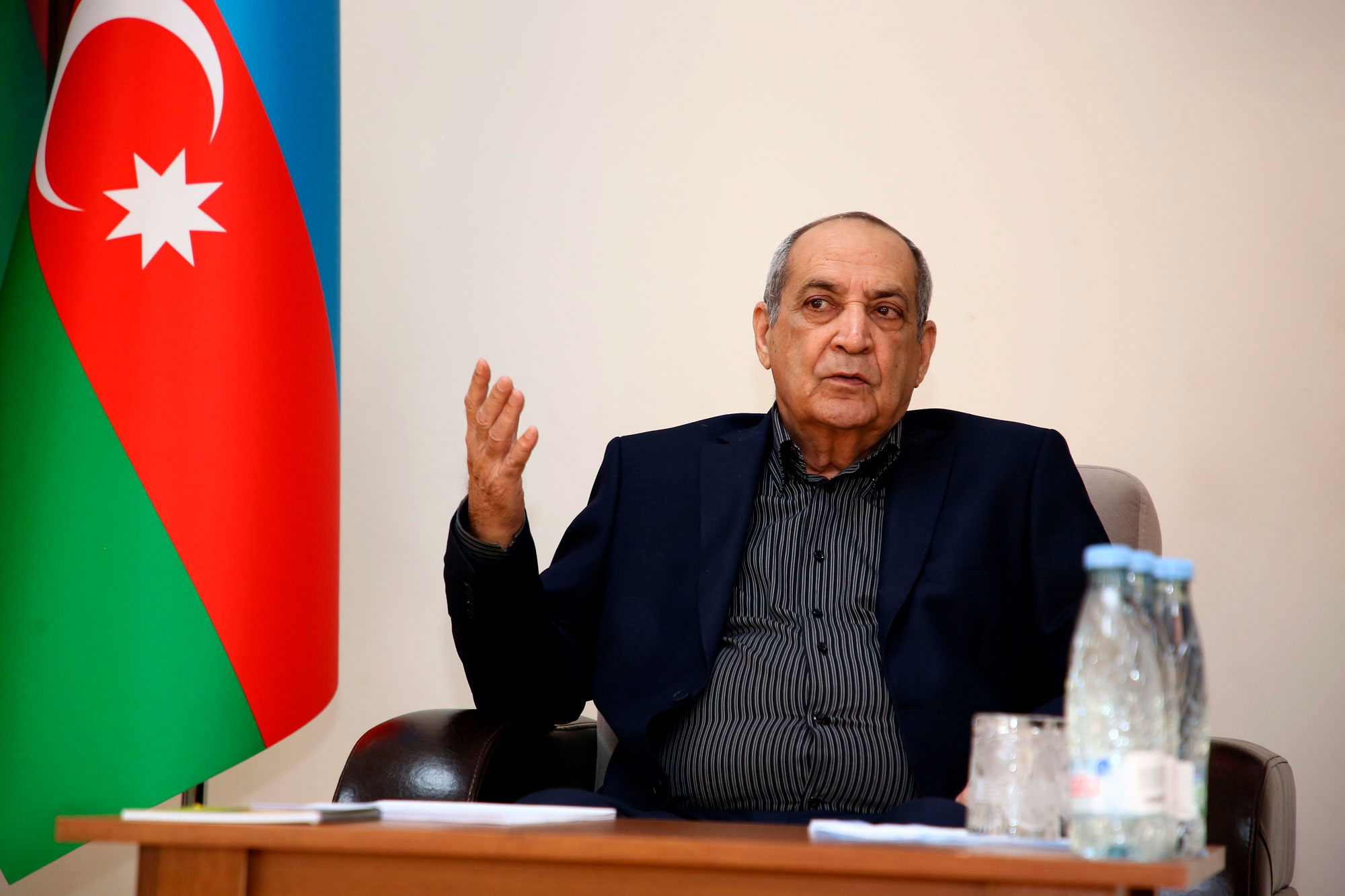 Xalq artisti Rasim Balayev məktəblilərlə görüşüb - FOTOLAR