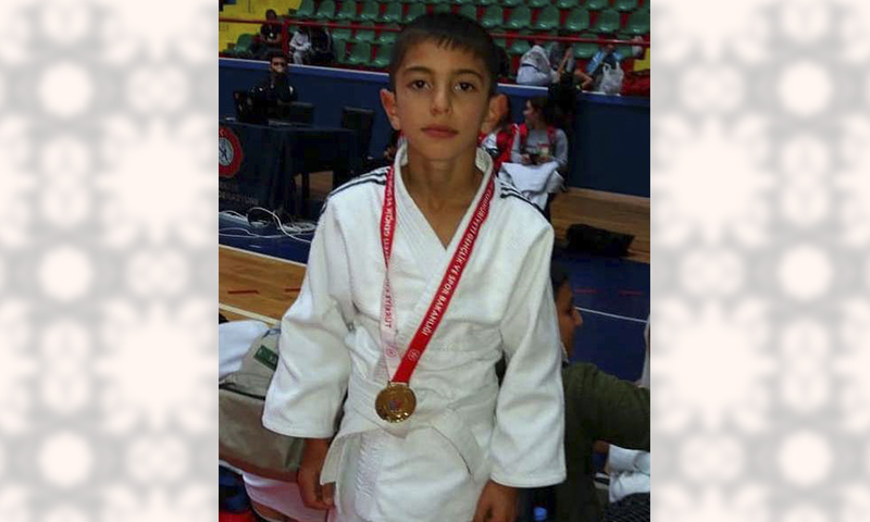 Daha 3 məktəbli qızıl medal qazanıb