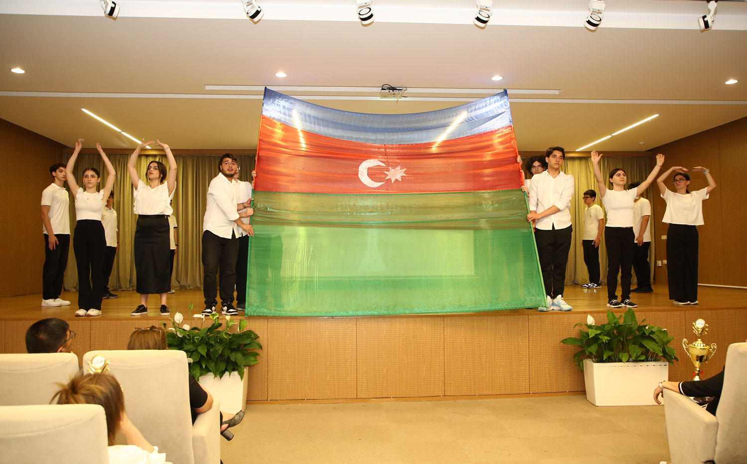 Bakı Elm Olimpiadasının qalibləri mükafatlandırılıb