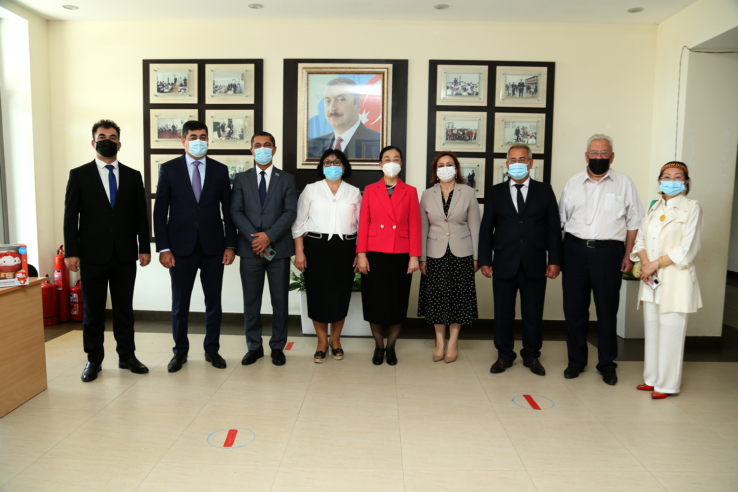 Bakı məktəblərində Çin mədəniyyəti otağı və idman meydançası istifadəyə verilib