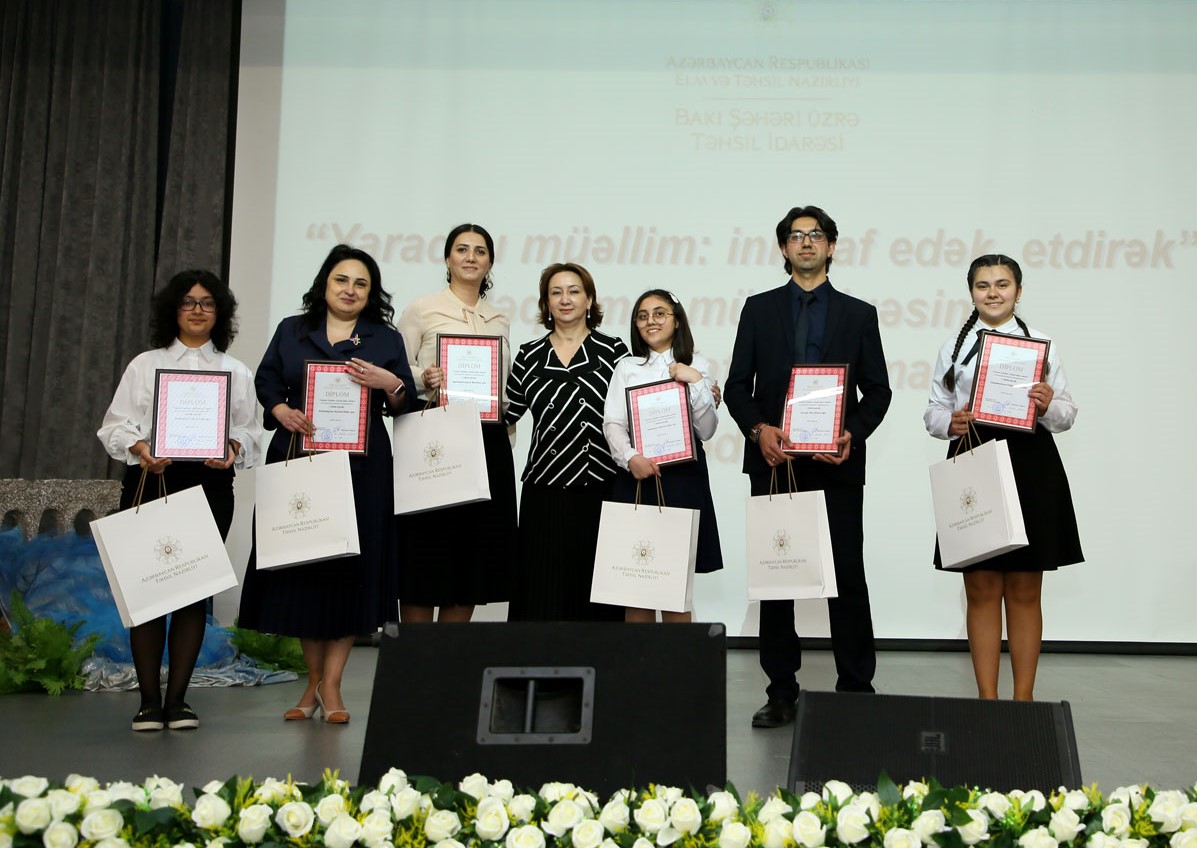 Yaradıcı müəllim və şagirdlər təltif olunub