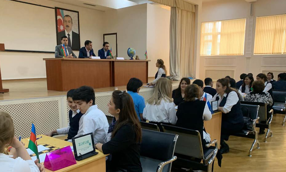Müəllim, valideyn və şagirdlər bilik yarışında