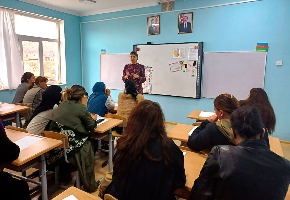 Valideynlər üçün “Payız məktəbi” davam edir