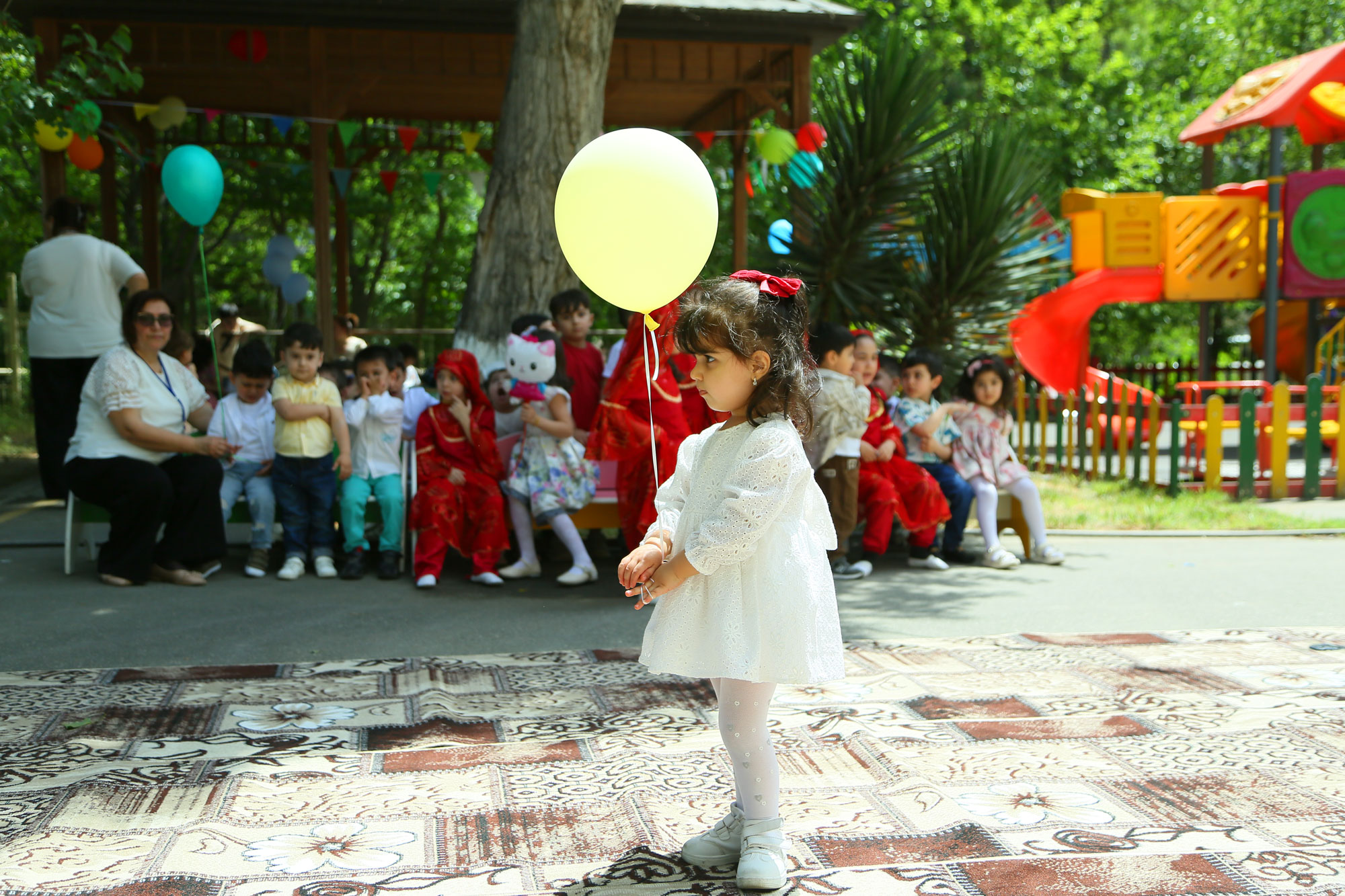 “Qərənfil” körpələr evi-uşaq bağçasında Uşaqların Beynəlxalq Müdafiəsi Günü ilə əlaqədar tədbir keçirilib