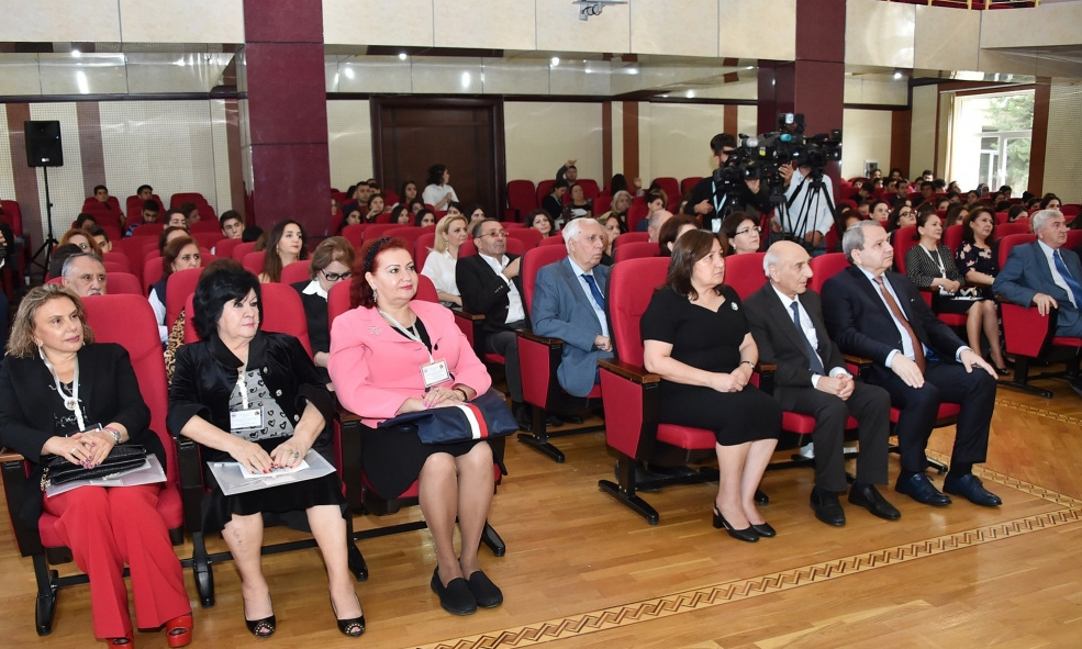 100 yaşlı tarix fakültəsi