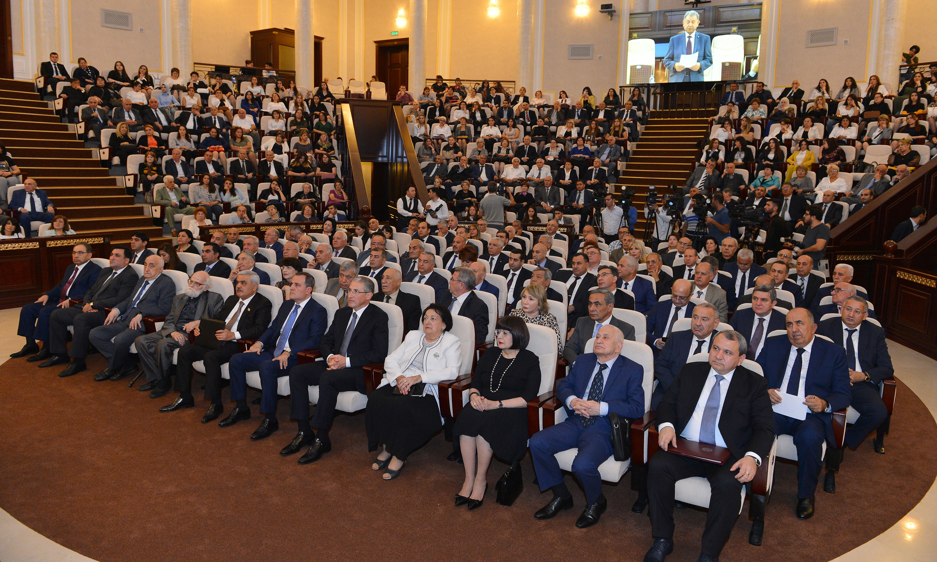 AMEA-nın akademik Yusif Məmmədəliyev adına Neft-Kimya Prosesləri İnstitutunun 90 illik yubileyi keçirilib