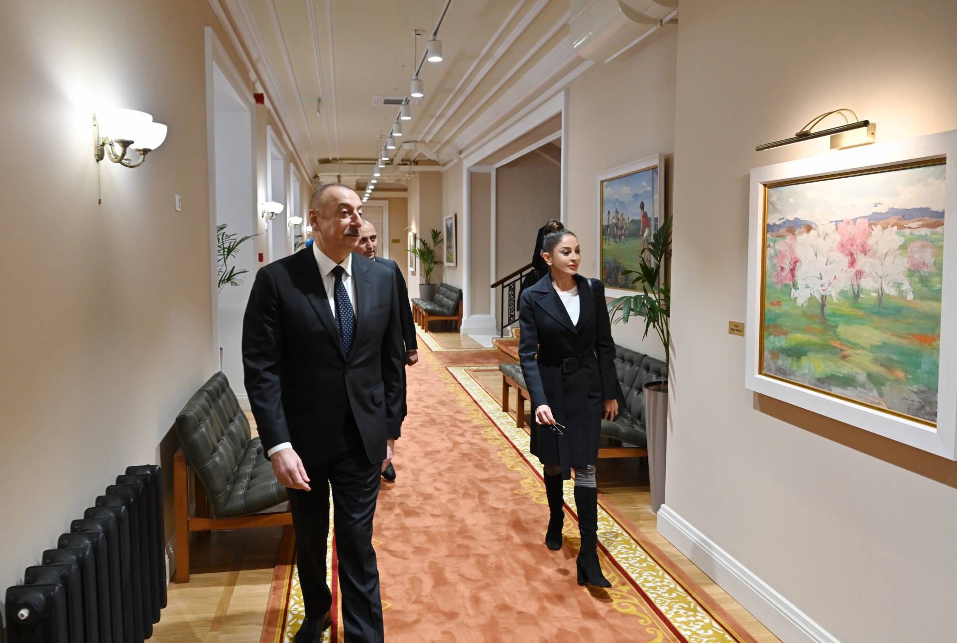 Prezident İlham Əliyev və birinci xanım Mehriban Əliyeva Bakıda Uşaq-Gənclər İnkişaf Mərkəzində əsaslı təmir və bərpadan sonra yaradılan şəraitlə tanış olublar
