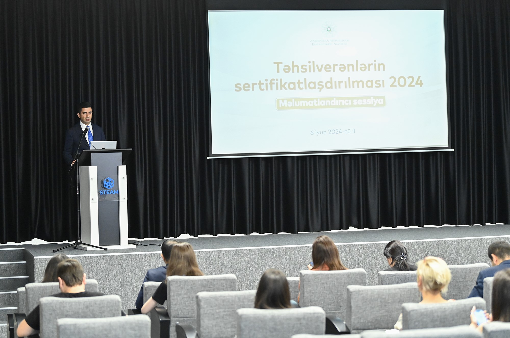 Təhsilverənlərin sertifikatlaşdırılmasına dair məlumatlandırıcı sessiya keçirilib