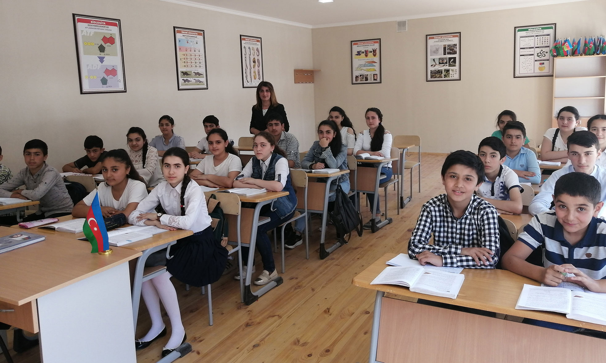 “Bizim müəllim”