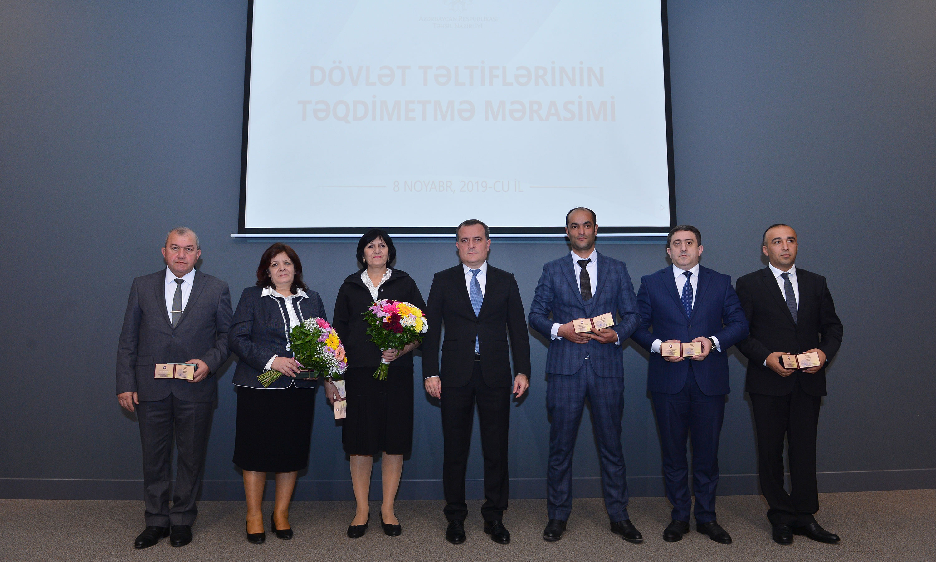 Təhsil işçilərinə dövlət təltifləri təqdim olunub