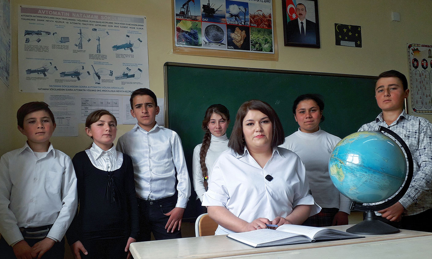 “Bizim müəllim”