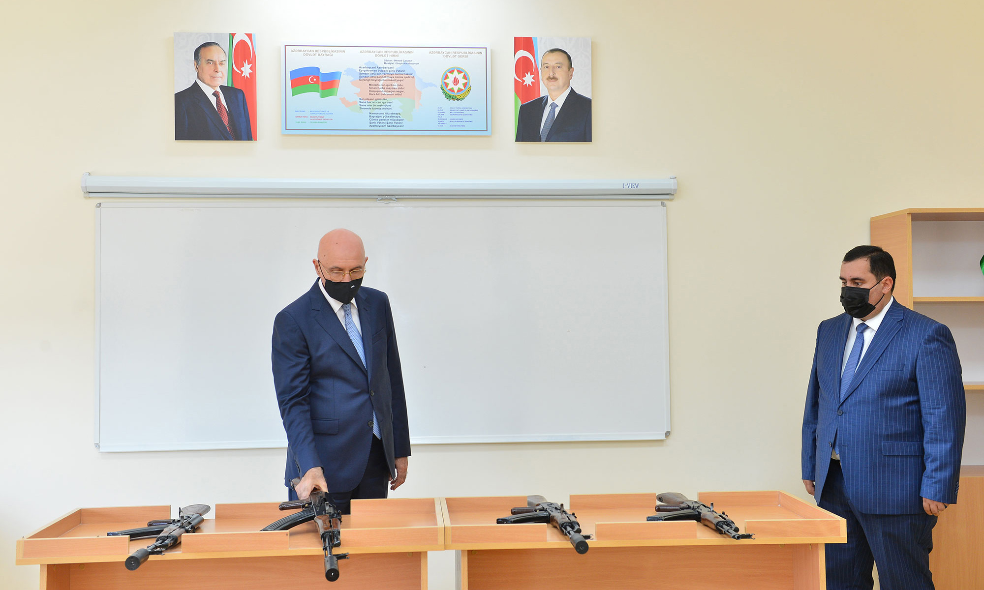 Nazir müavini məktəb açılışında iştirak edib