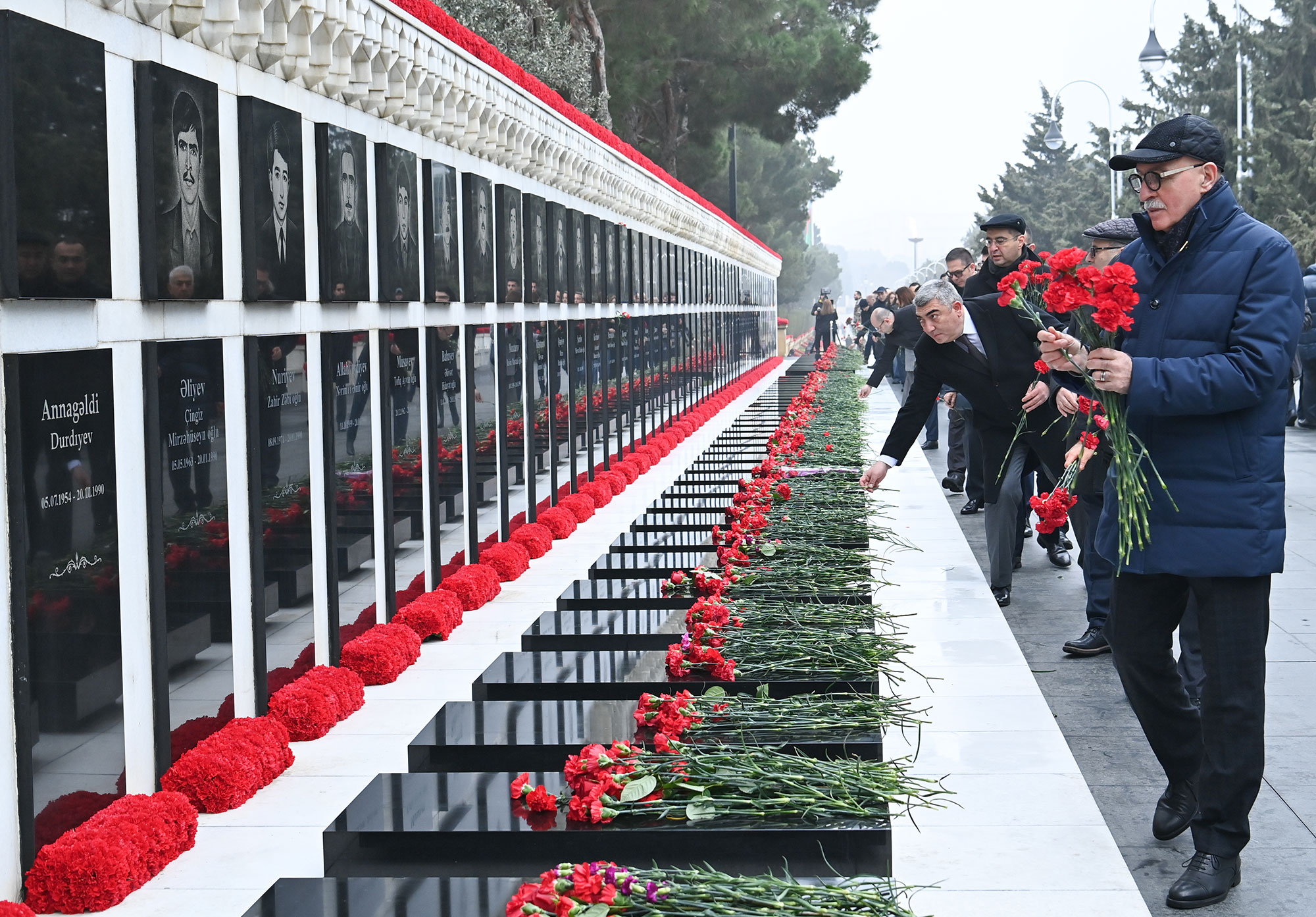 Şəhidlər xiyabanı ziyarət edilib