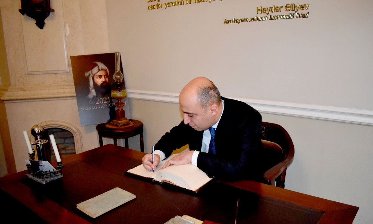 Emin Əmrullayevin Gürcüstana rəsmi səfəri davam edir