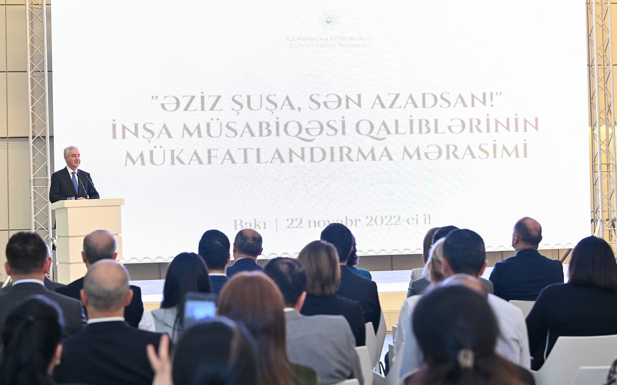“Əziz Şuşa, sən azadsan!” inşa müsabiqəsinin qalibləri mükafatlandırılıb