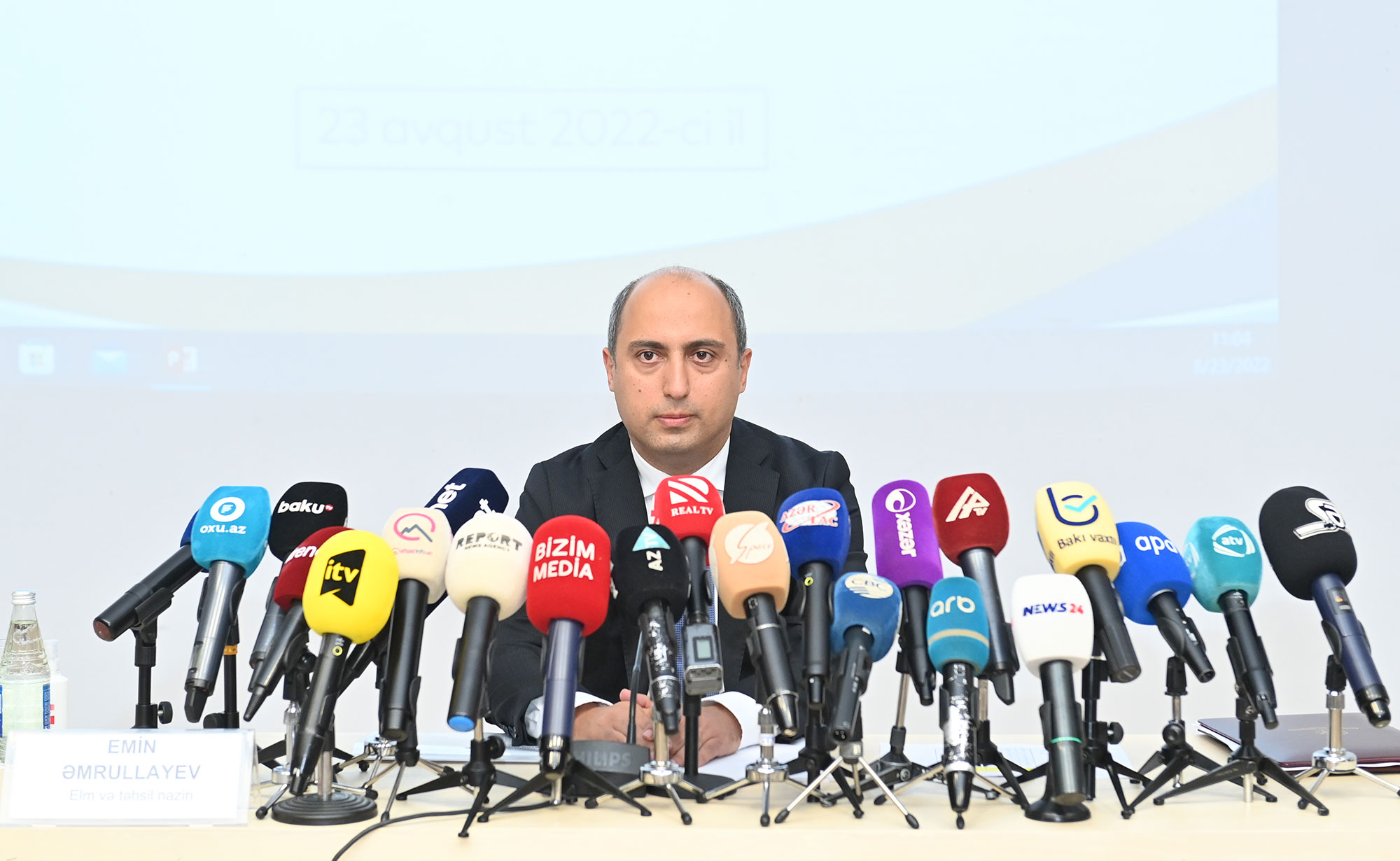 Elm və təhsil naziri media üçün brifinq keçirib