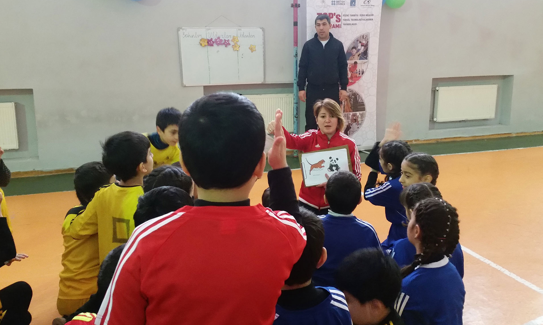 “Bizim müəllim”