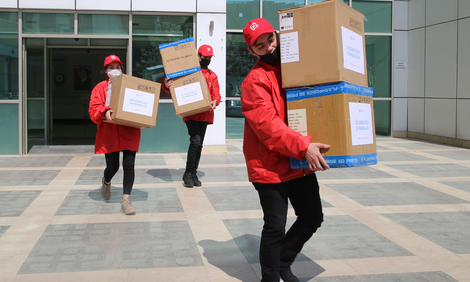 Respublika Hospitalı “üz sipəri” ilə təmin olunub