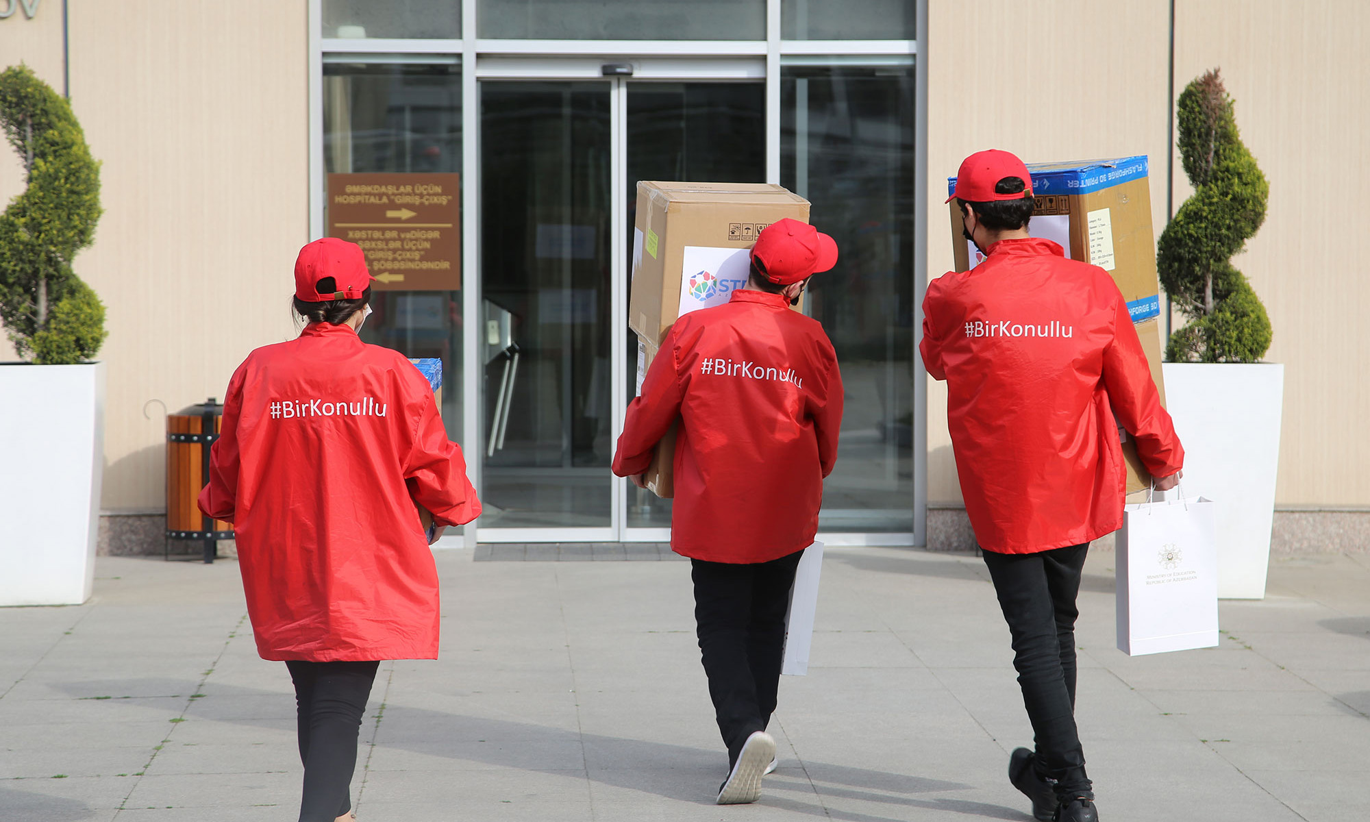 Respublika Hospitalı “üz sipəri” ilə təmin olunub