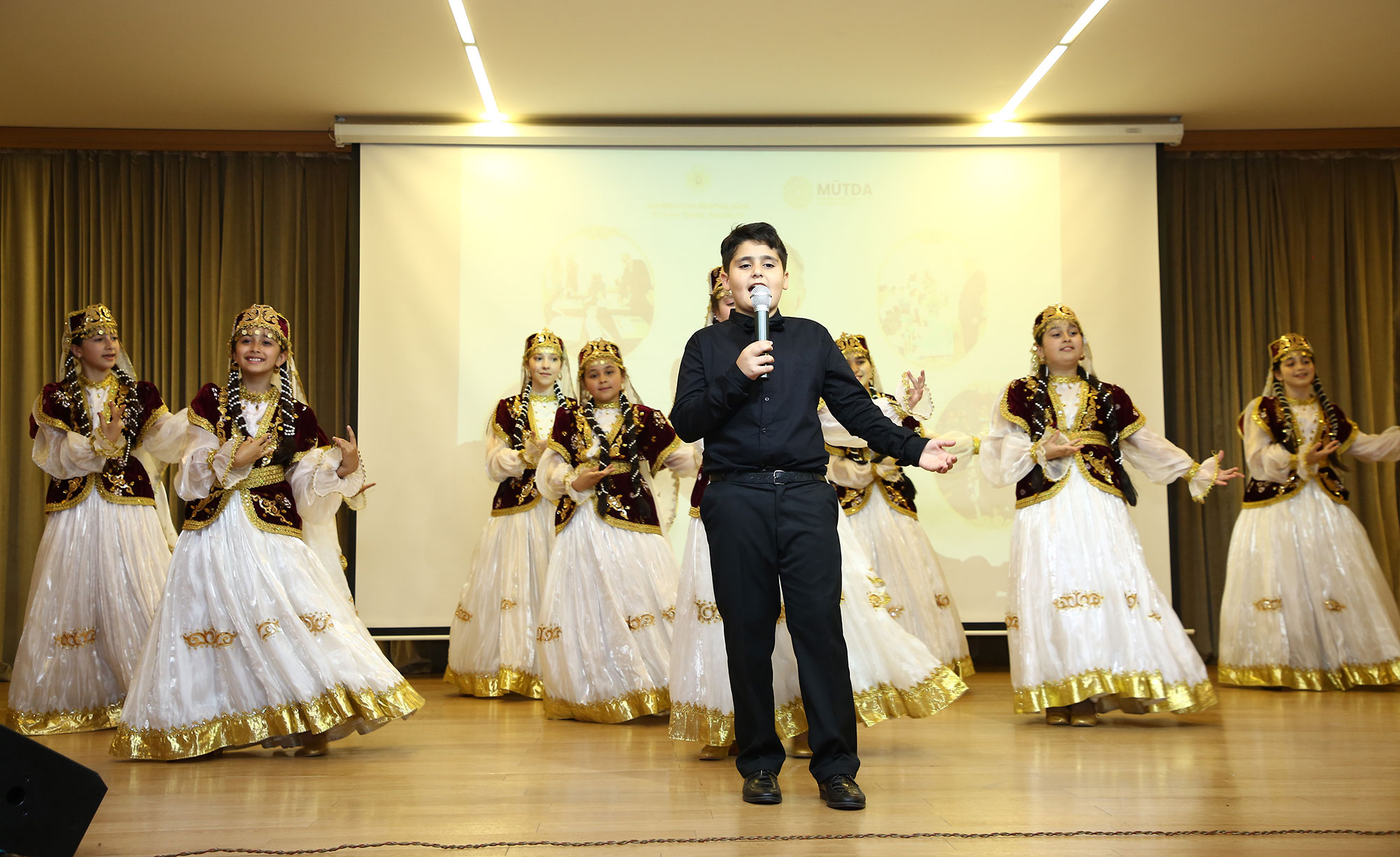 “Məktəblərdə Heydər Əliyev ayı” layihəsi yekunlaşıb