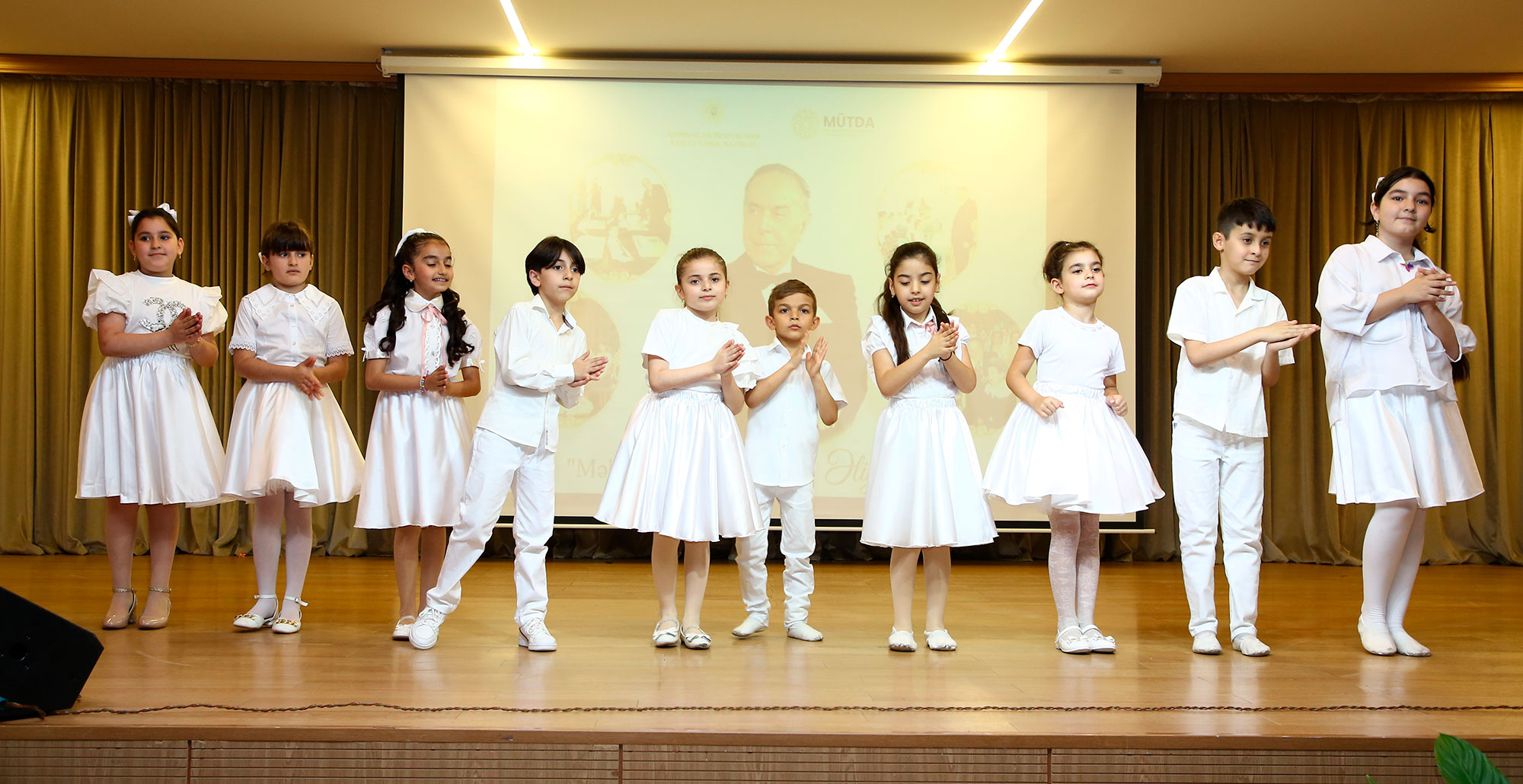 “Məktəblərdə Heydər Əliyev ayı” layihəsi yekunlaşıb