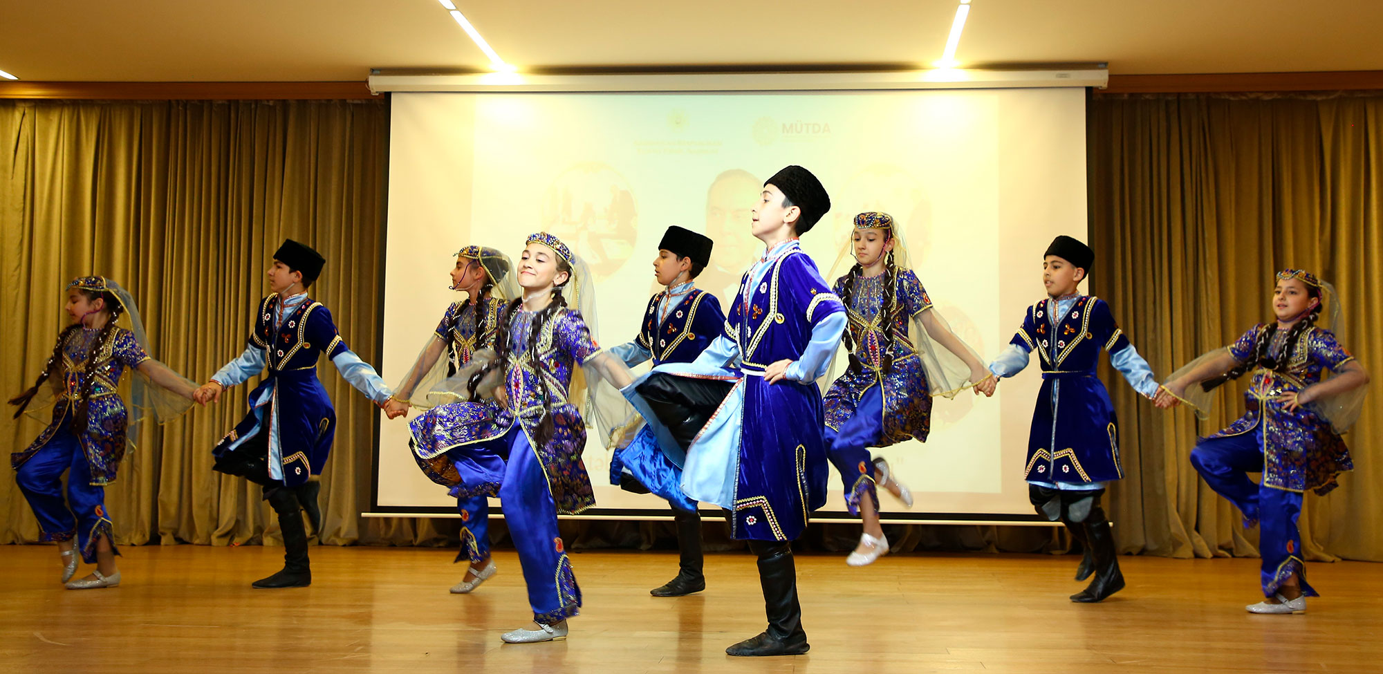 “Məktəblərdə Heydər Əliyev ayı” layihəsi yekunlaşıb