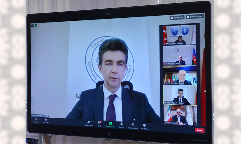Təhsil naziri İƏT-in Təhsil İnstitutunun Himayəçilər Şurasının iclasında iştirak edib