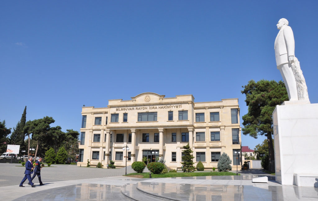 Təhsil naziri Biləsuvarda məktəb açılışında iştirak edib
