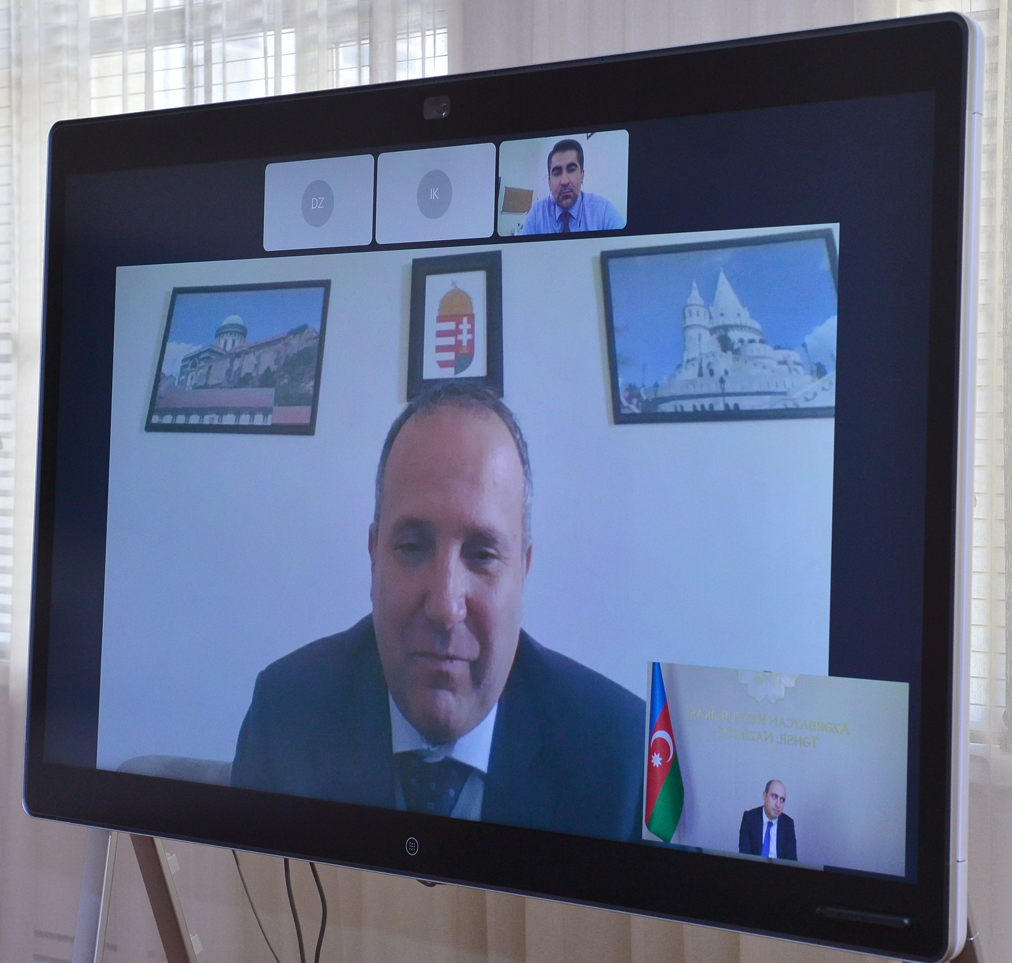 Təhsil naziri Macarıstanın ölkəmizdəki səfiri ilə görüşüb