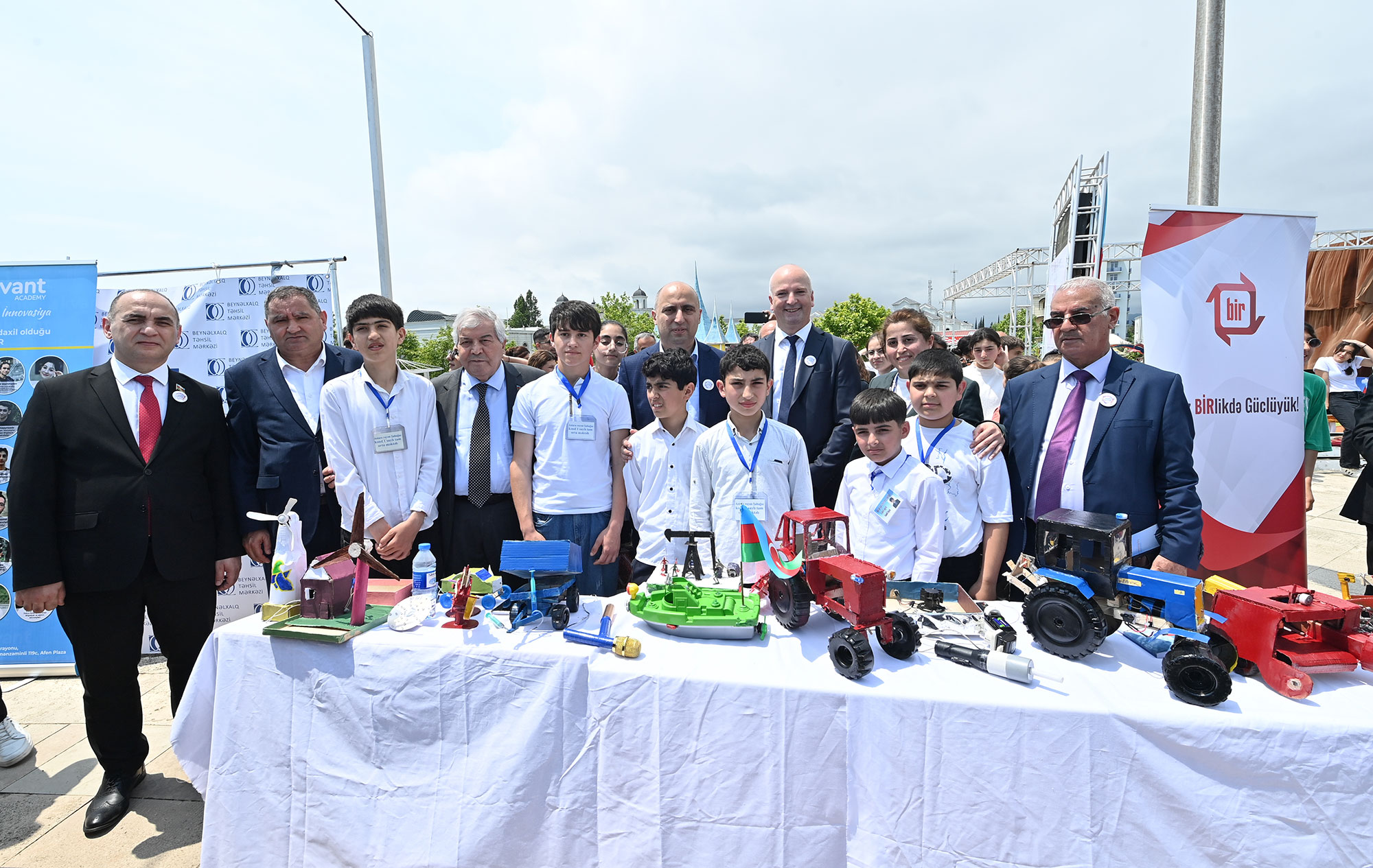 Təhsil festivalından rəngarəng anlar - Fotosessiya