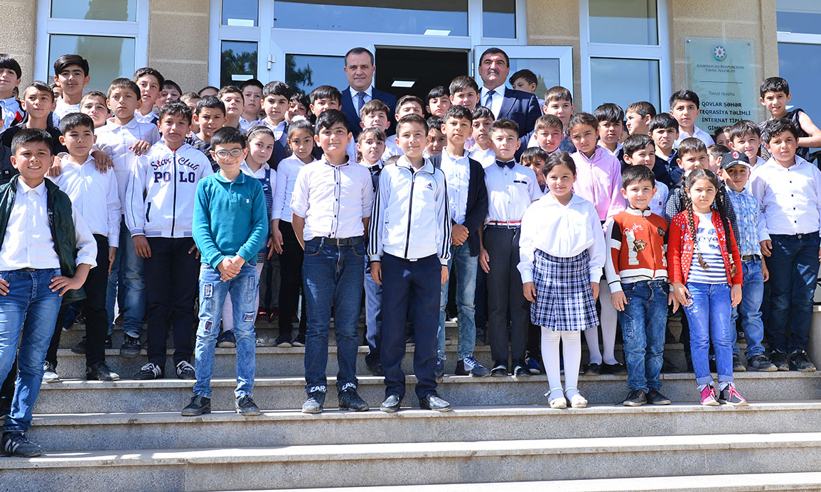 Təhsil naziri Ağstafa şəhərində vətəndaşları qəbul edib