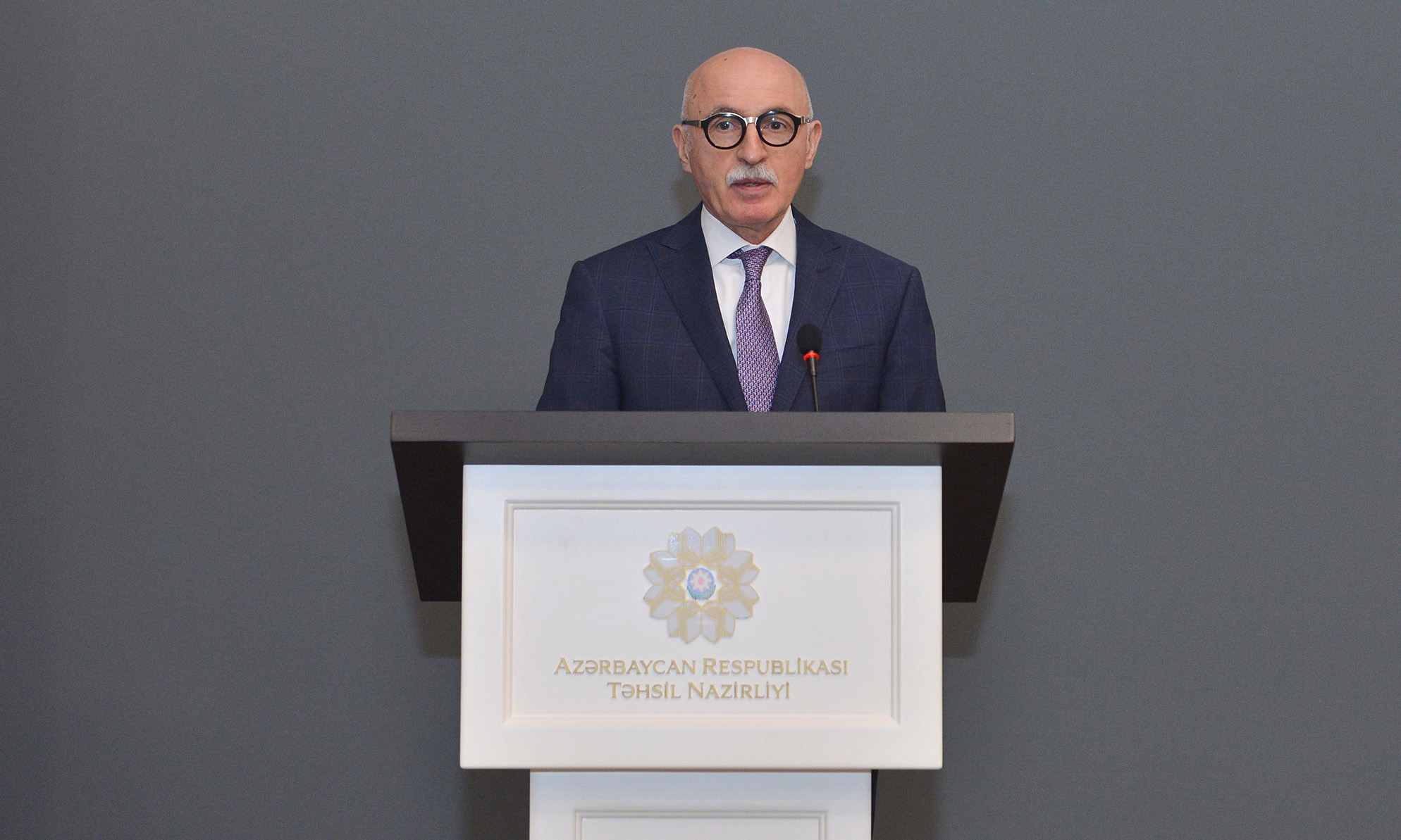 Nazir müavini Firudin Qurbanov prorektorlarla görüşüb