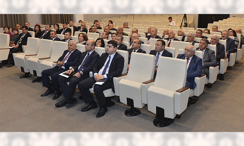 Nazir müavini Firudin Qurbanov prorektorlarla görüşüb