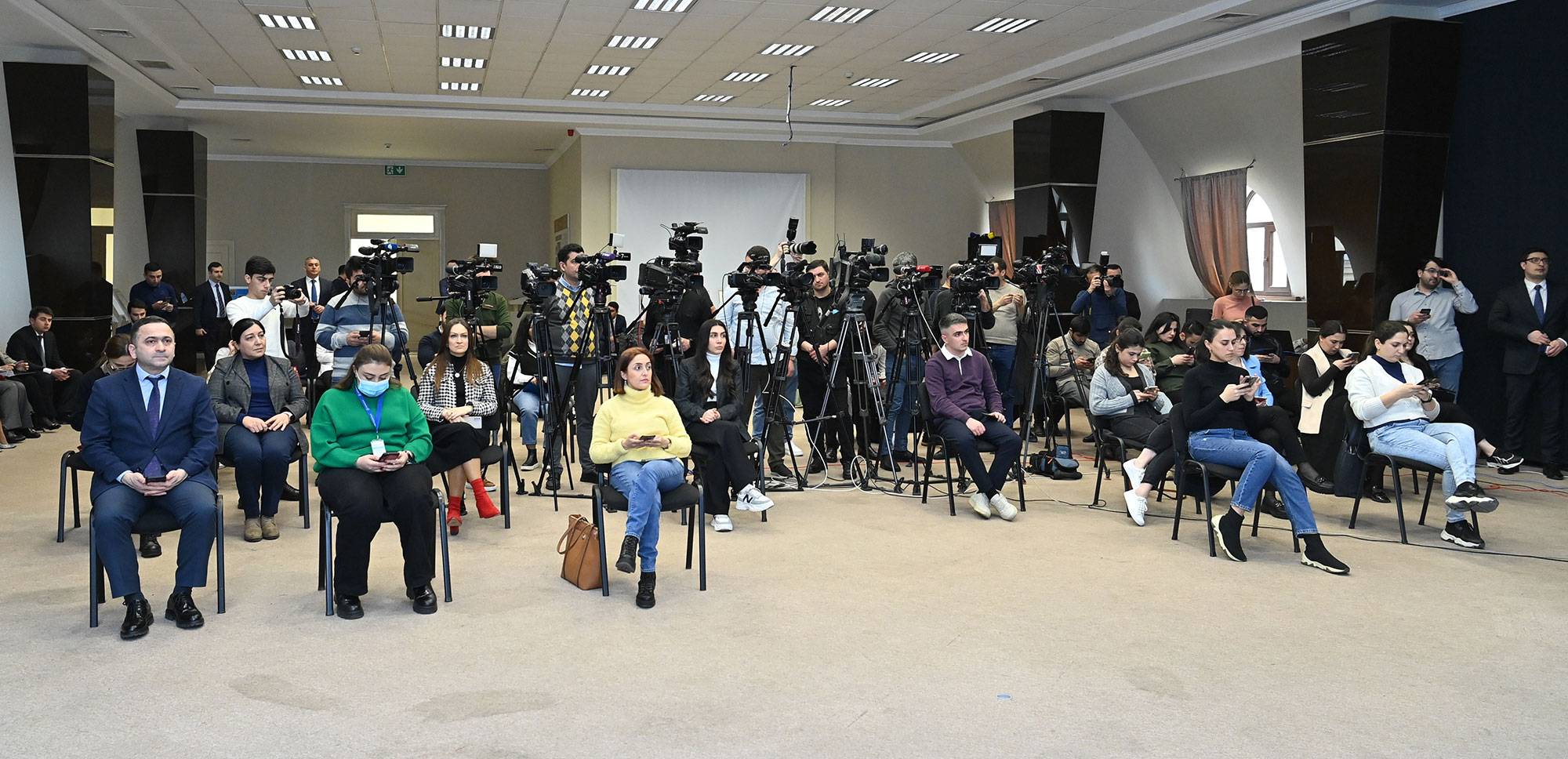 Elm və təhsil naziri media üçün brifinq keçirib