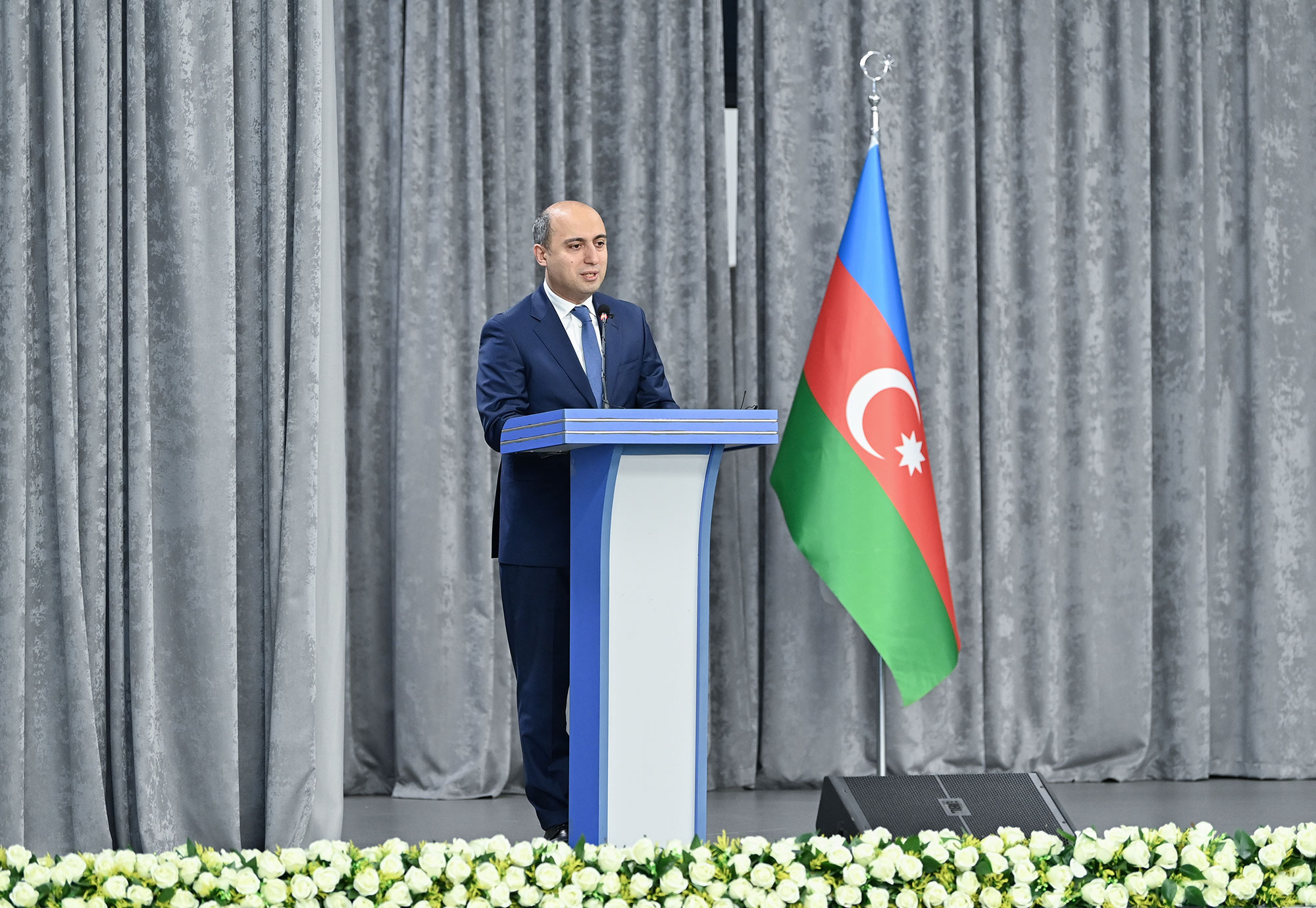 Təhsil işçilərinə dövlət təltifləri təqdim olunub