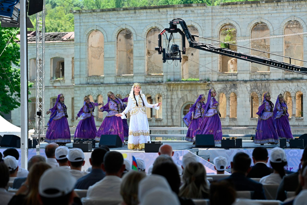 Şuşada “Könlüm keçir Qarabağdan” festival-müsabiqəsinin yekun konserti